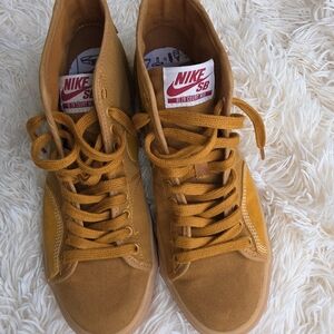 Nike SB High-Top Sneakers in Mustard